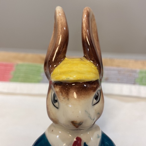 Vintage Artone England Rabbit Figurine School Boy Bunny - Picture 4 of 8